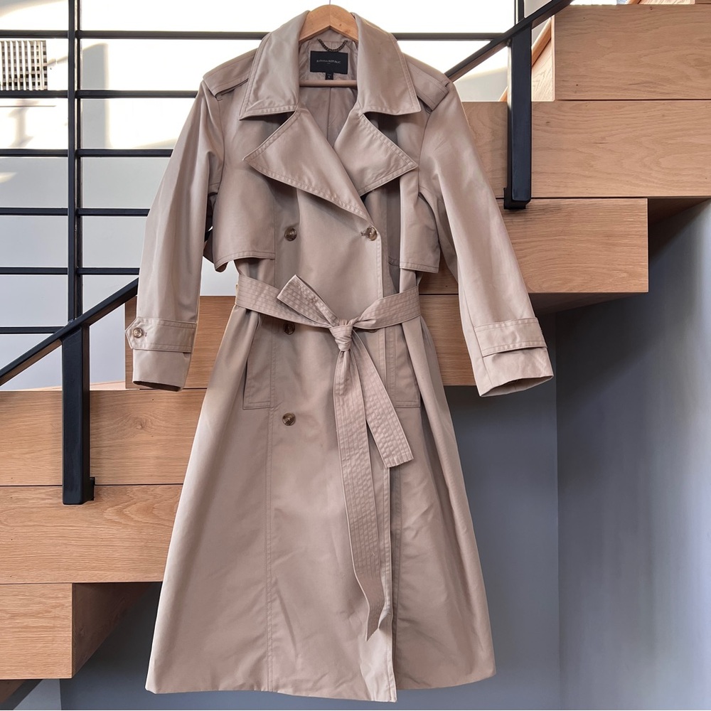Banana Republic Tan Water Resistant Rain Trench Coat size petite Large